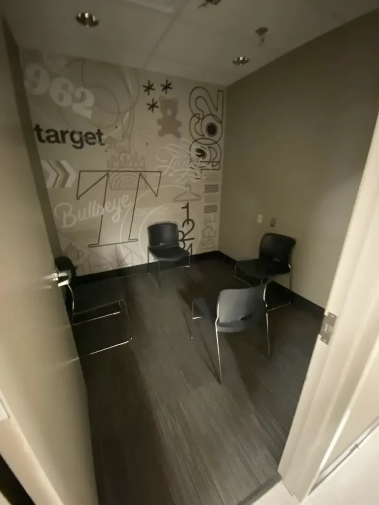 A room featuring several chairs